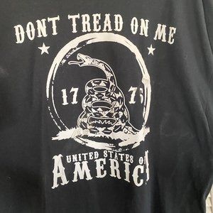Black Don't Tread on Me t-shirt (*NWOT)